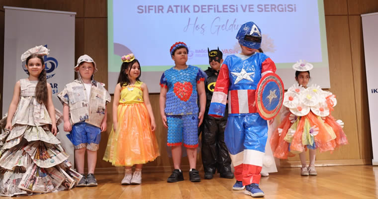 Bağcılarlı Çocuklardan “Sıfır Atık” Gösterisi