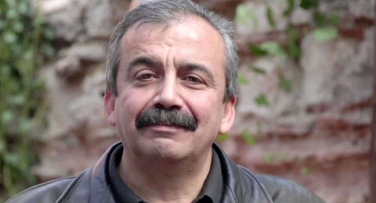 Sırrı Süreyya Önder Hayatını Kapbetti