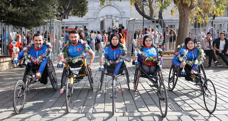 İstanbul Maratonu’nda Sporcularımız Şampiyon Oldu
