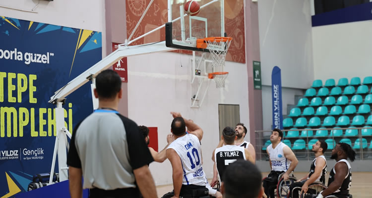 Tekerlekli Sandalye Basketbol Takımı Sezona Galibiyetle Başladı